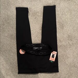 NEW WITH TAGS Shapermint Classic Black Leggings